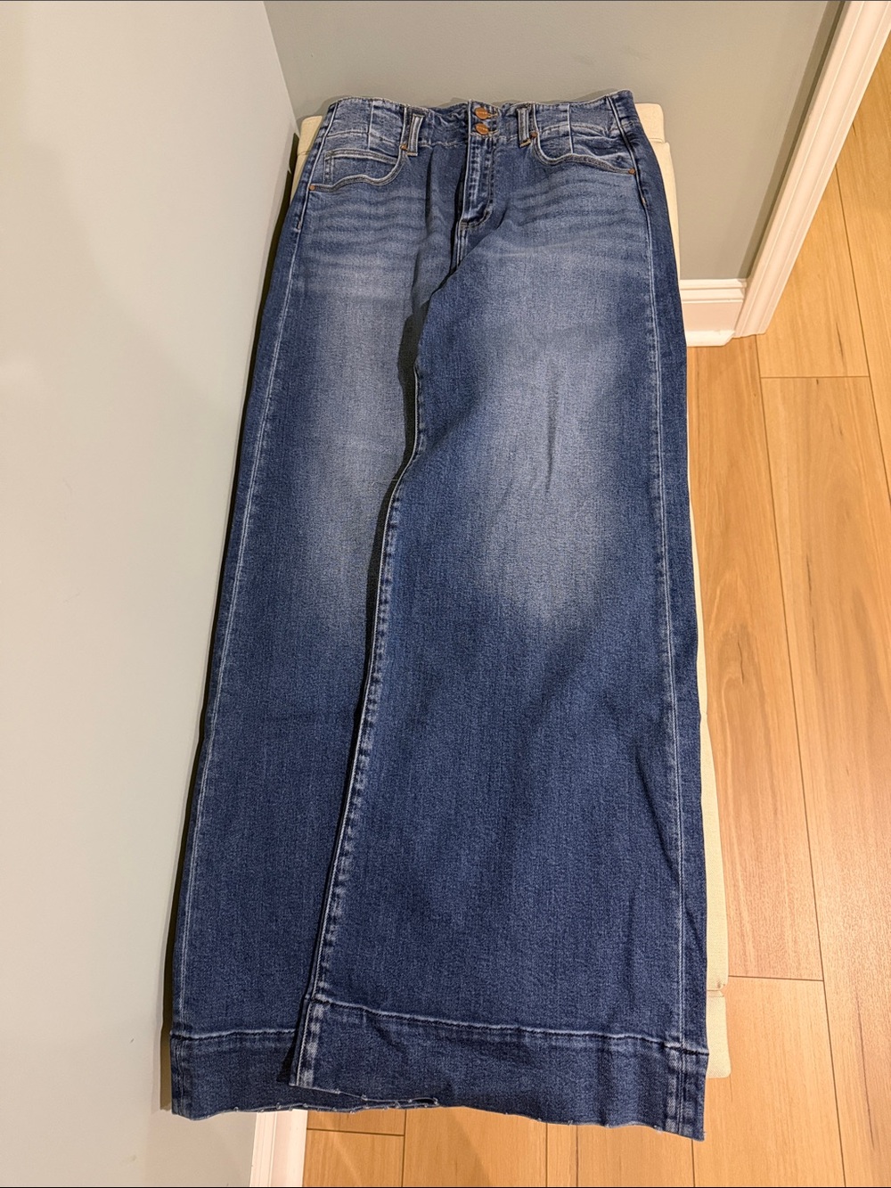 High-Rise Wide-Leg Flare Jeans in Medium Blue Never Worn